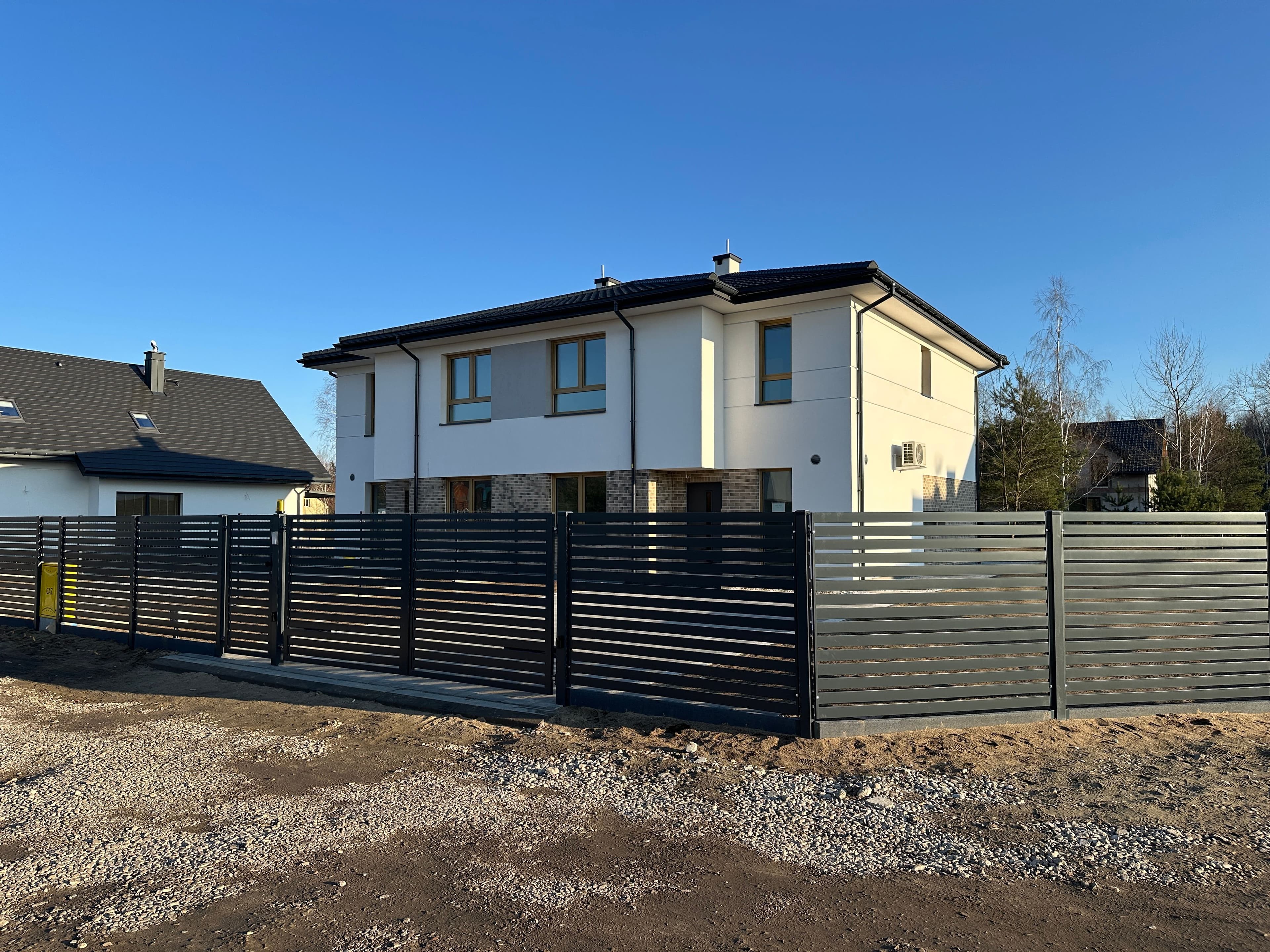 Szczęsne, ul. Puchacza 17-19 - Zdjęcie 3